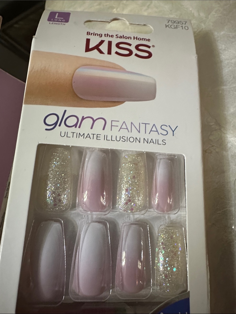 5 Press-On Nail Sets. - Picture 4 of 6